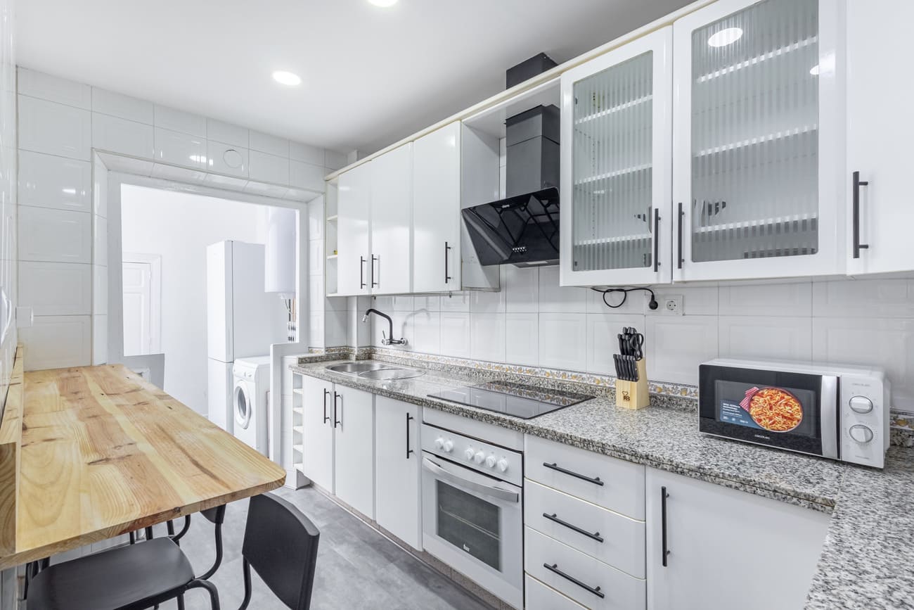 single room for rent Granada international long stay