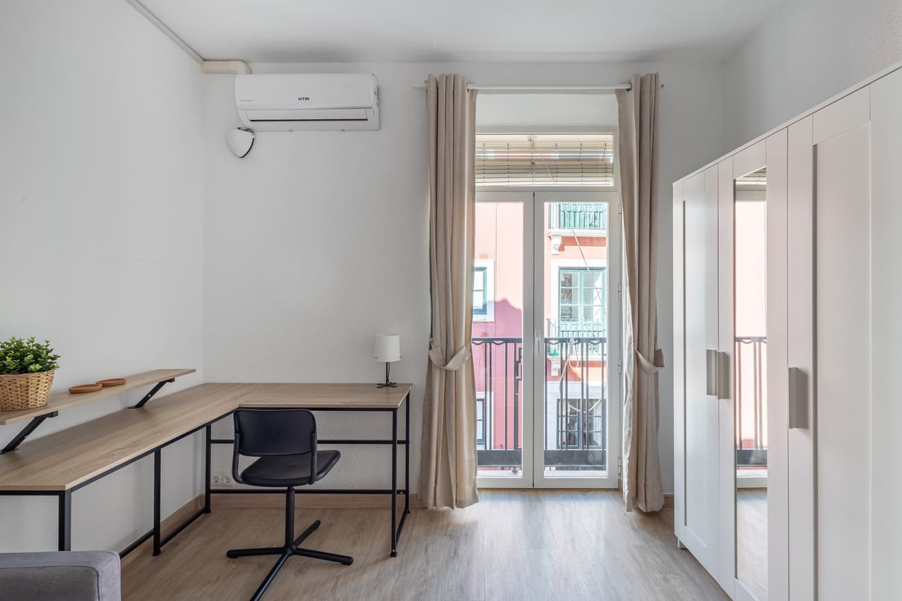 Young professional housing Granada