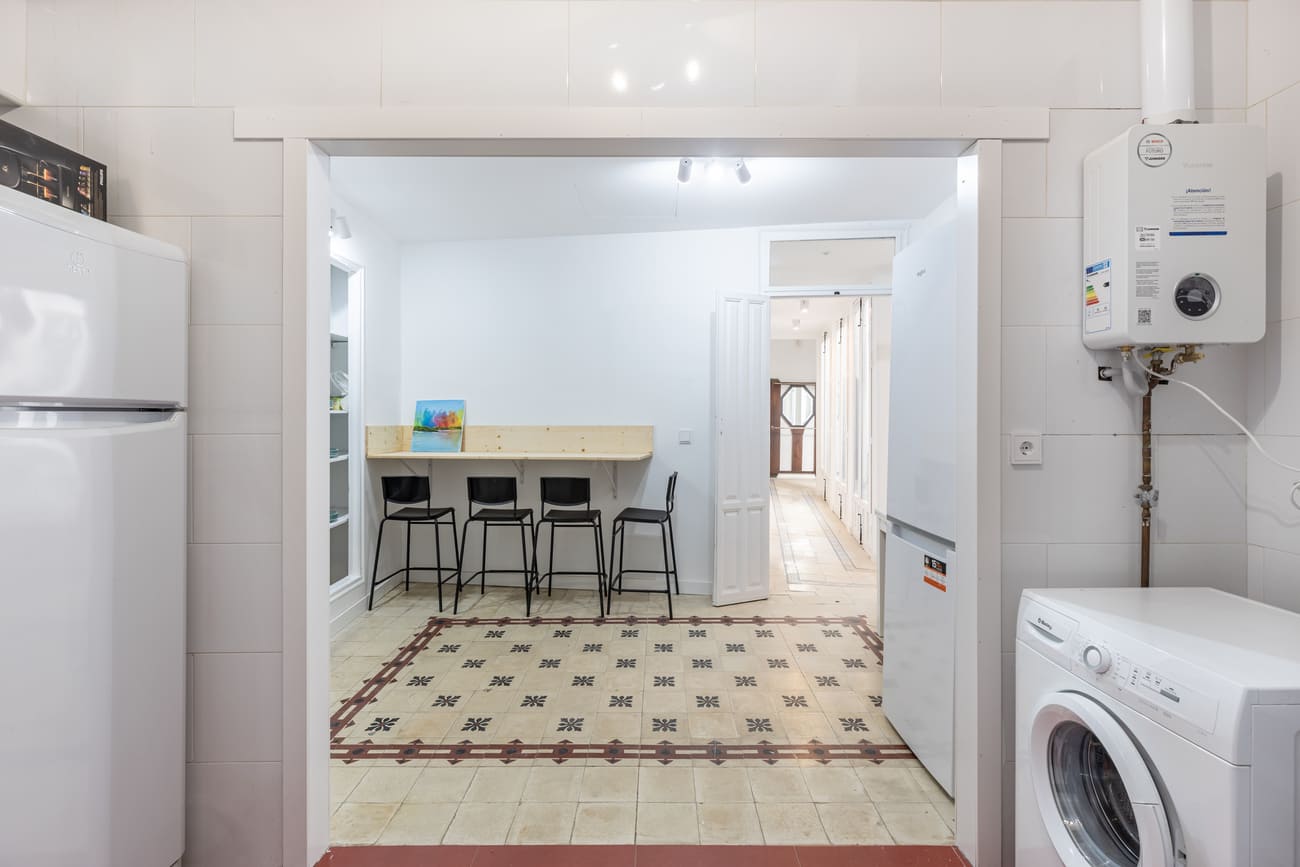 Book private room shared flat Granada Cathedral