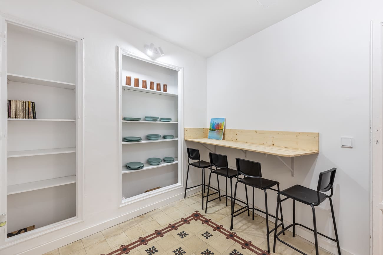 Book private room shared flat Granada Cathedral