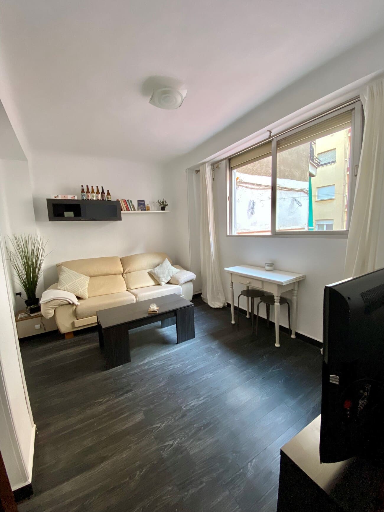 Young professional housing Granada